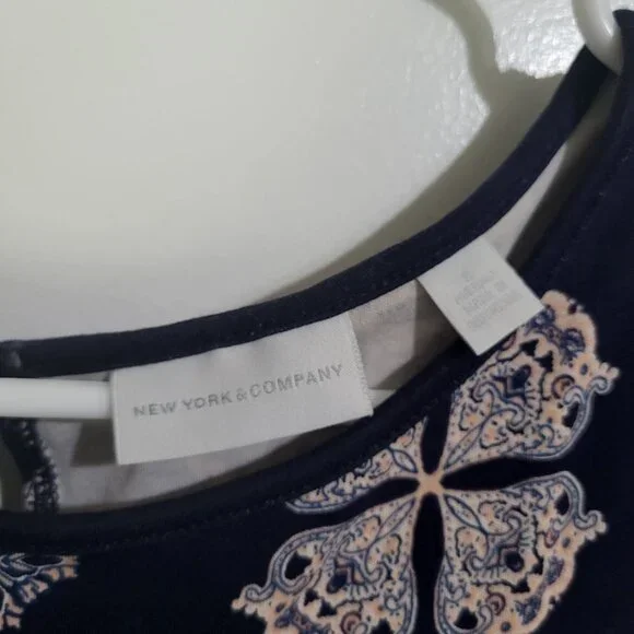 New York & Co Women's SZ S Fit and Flare Print Dress Pockets Navy Sleeveless - Picture 3 of 11